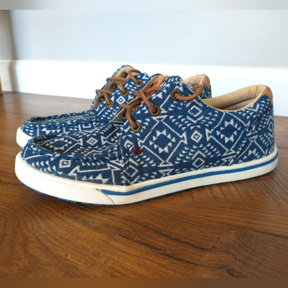 twisted x Hooey blue and white western pattern Sz 5.5